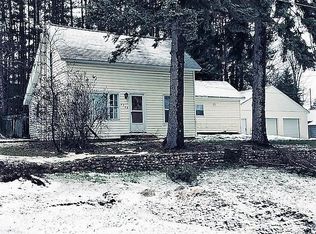 7328 Milton Rd, Alanson, MI 49706