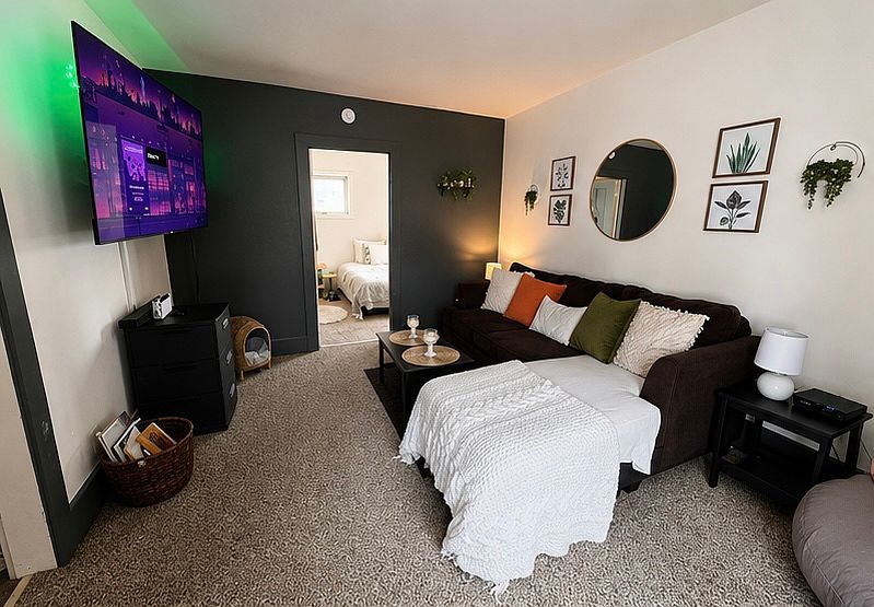 1st image of 541 W Spring St #2
