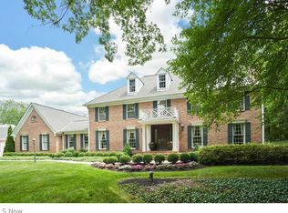 3000 Roundhill Rd, Akron, OH 44333