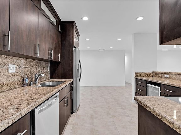 4th image of 12021 SW 40th St #0