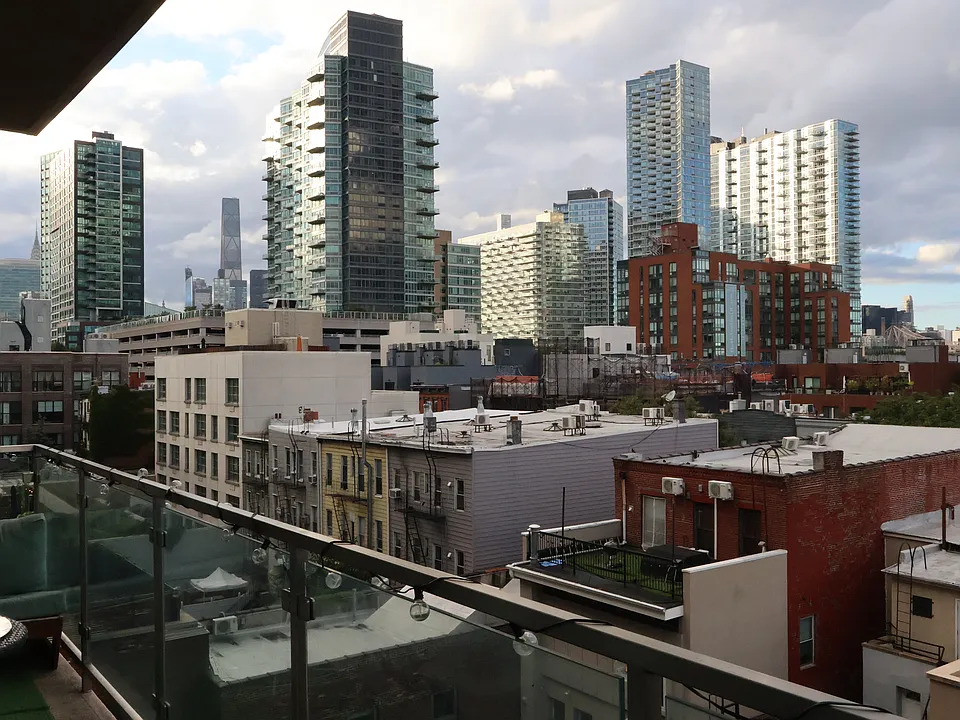 543 48th Ave #5D