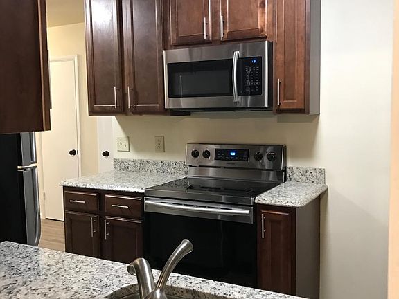 2nd image of 4325 Wycliff Dr