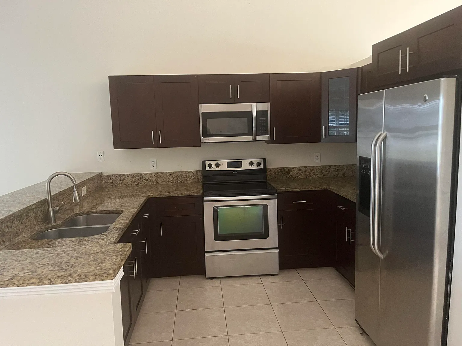 2 bed, 1.0 bath, 1100 sqft, $1,800 — Photo 4