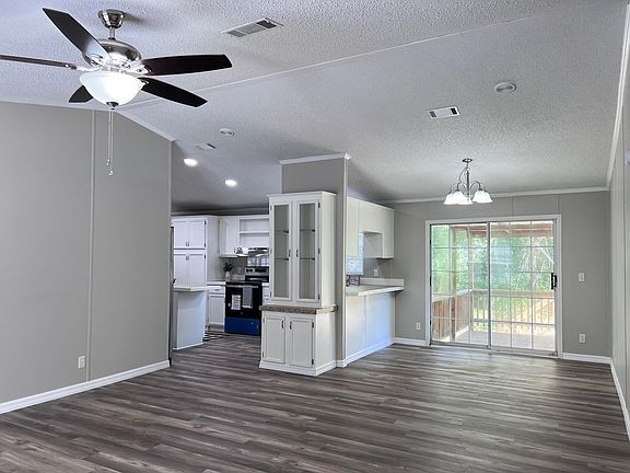 4th image of 341 NW Nye Hunter Dr