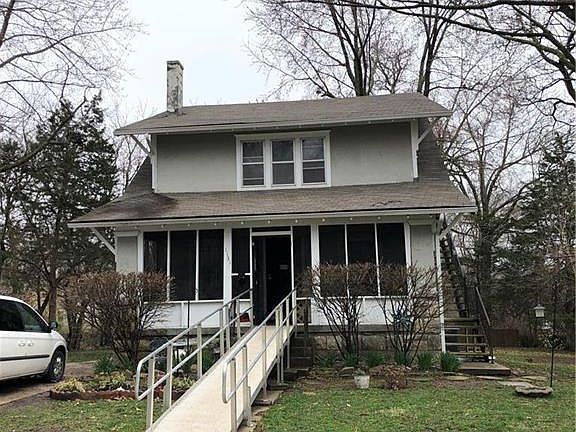 3rd image of 1131 E 78th St