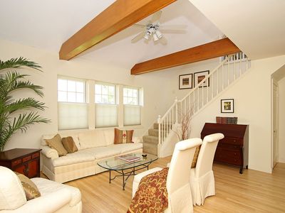 15 Hammond Pond Pkwy APT 4, Newton, MA, 02467