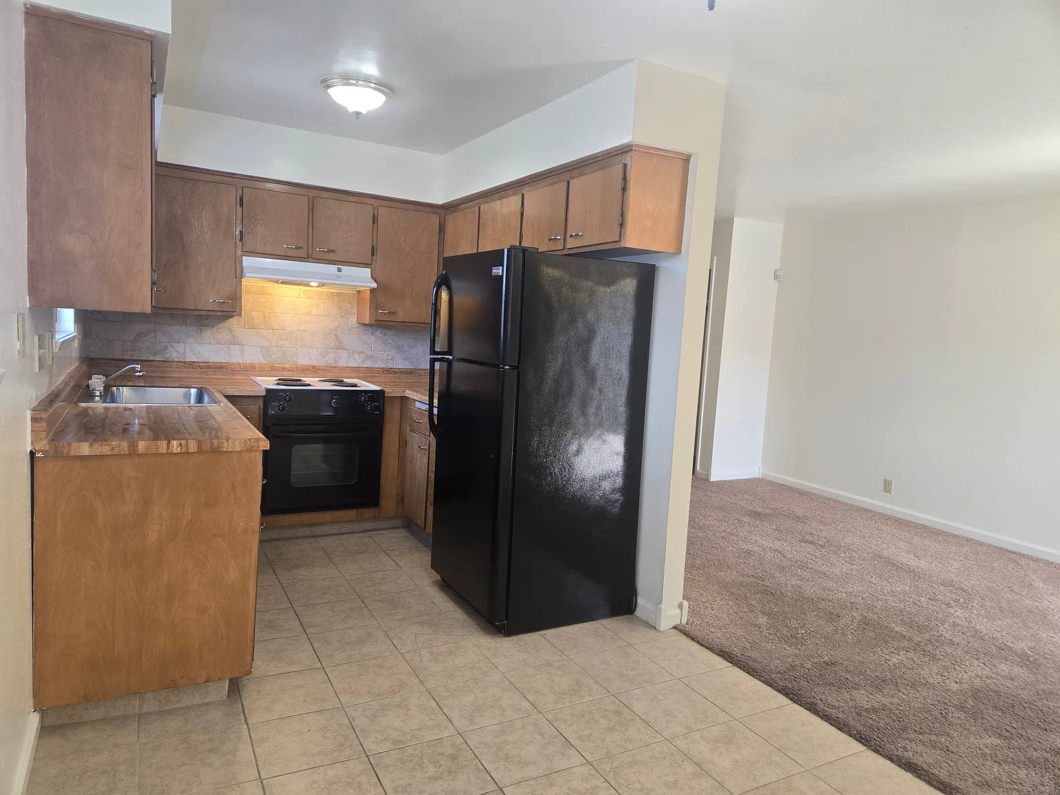 2 bed, 900 sqft, $1,995 — Photo 4