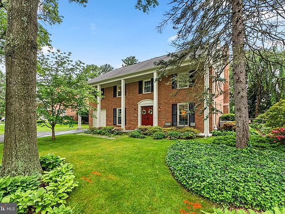 3rd image of 9824 Whetstone Dr