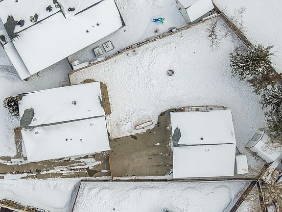 2nd image of 107 Warwick Rd NW