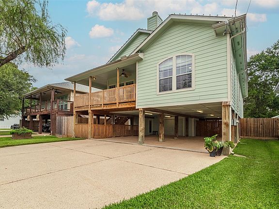3rd image of 315 West Dr