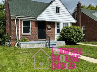 11817 Beaconsfield St, Grosse Pointe, MI 48224