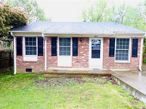 2nd image of 1927 Opal Dr