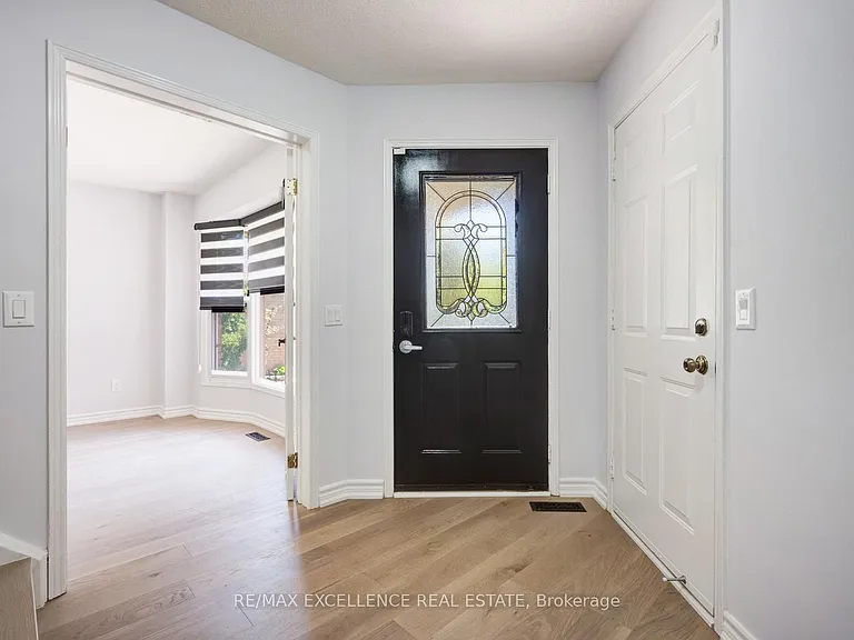 15 Nymark Pl — Photo 5