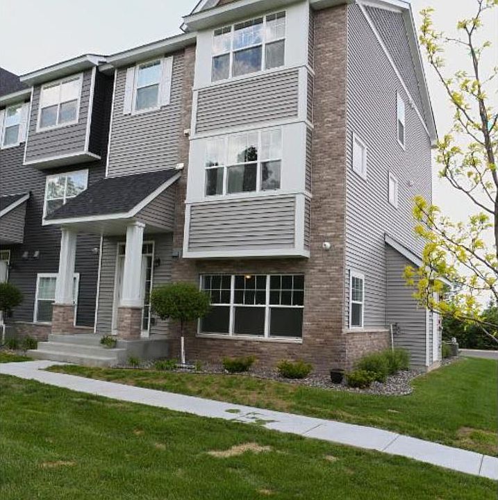 1st image of 11912 Emery Village Dr N