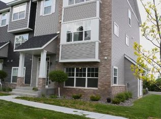 11912 Emery Village Dr N, Champlin, MN 55316