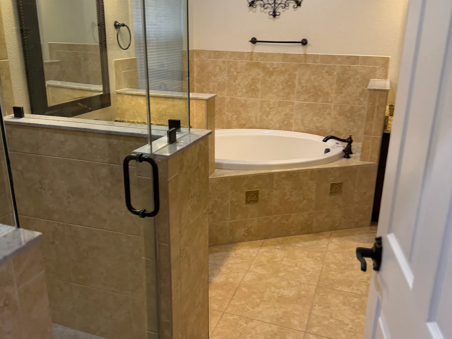 3 bed, 2023 sqft, $2,750 — Photo 4