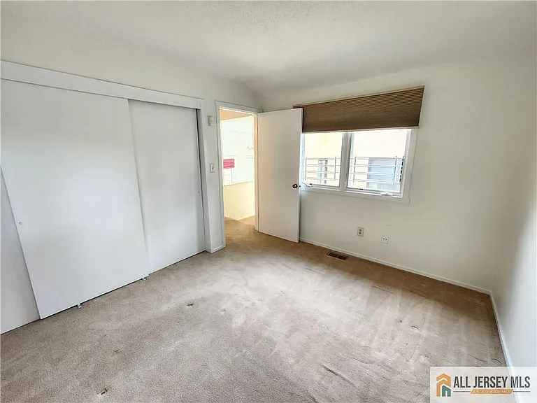 254 Sayre Dr — Photo 20