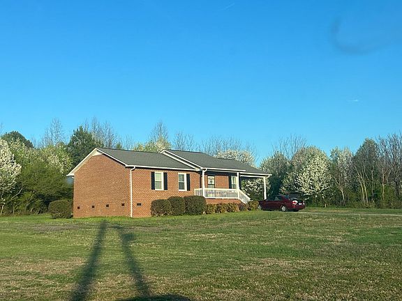 3rd image of 1330 New House Rd