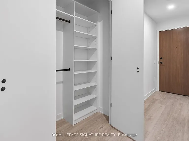 55 Charles St E #4303 — Photo 5