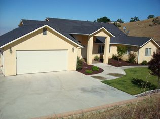 30741 Horsethief Dr, Tehachapi, CA 93561