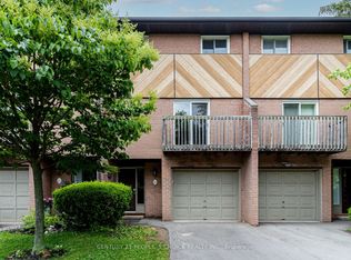 445 Stone Church Rd W #24, Hamilton, ON L9B 2L5