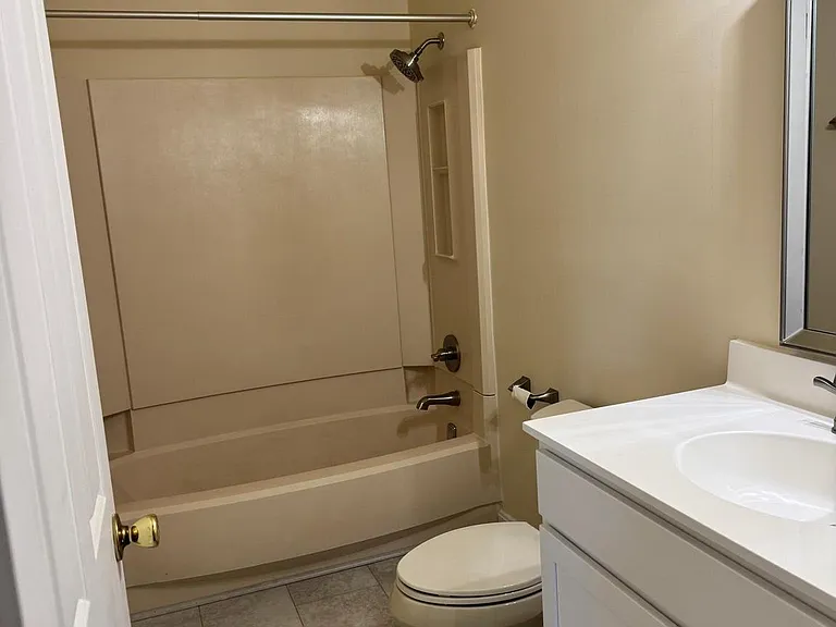 168 Valley Greene Cir #168 — Photo 15