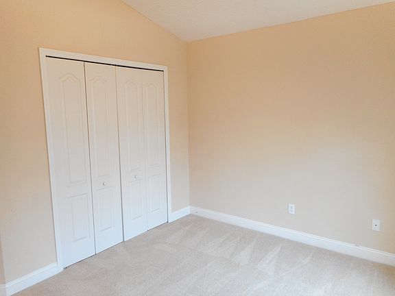 3rd image of 1529 Timber Trace Dr
