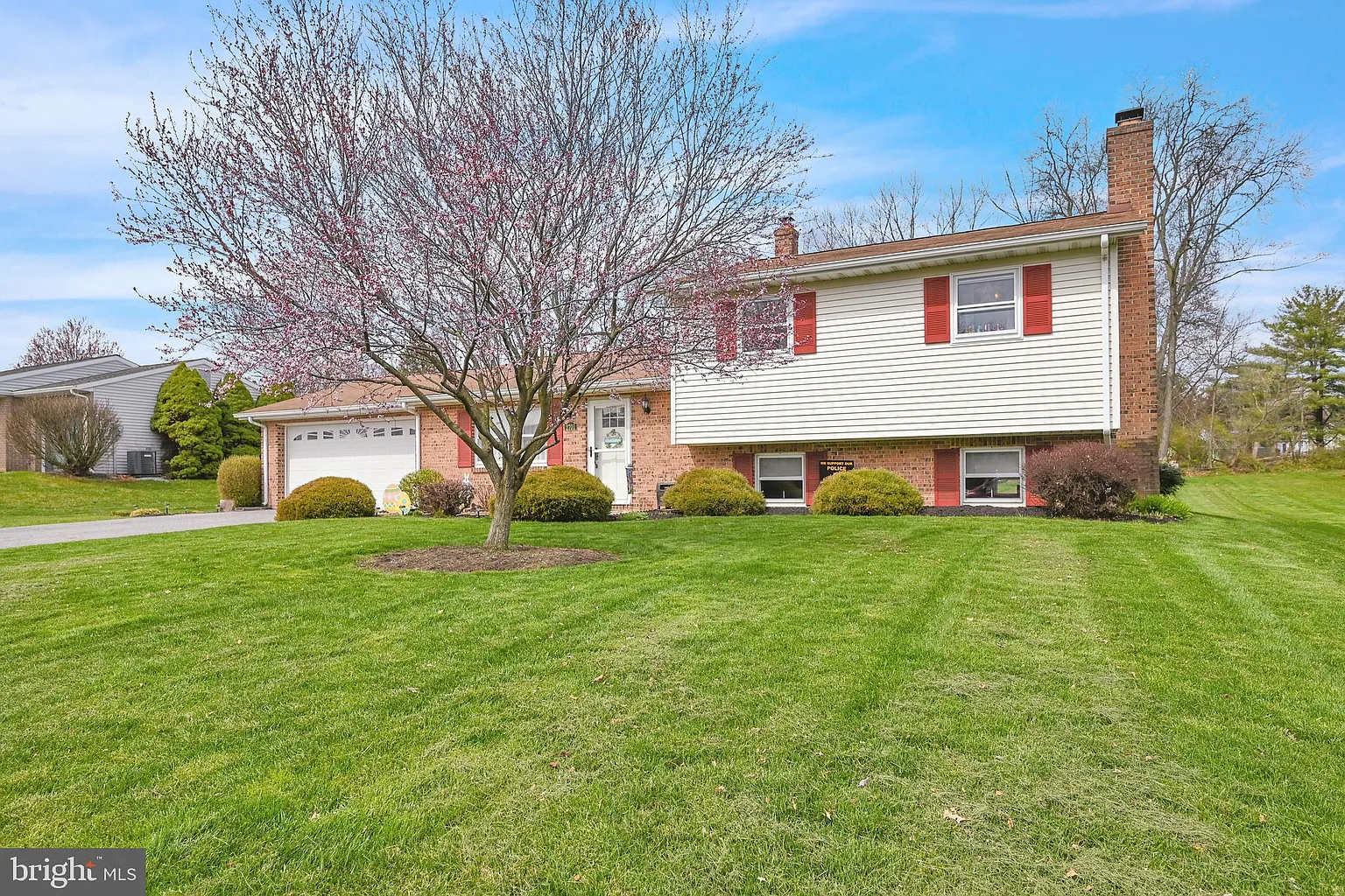 2701 Danielle Dr photo 1