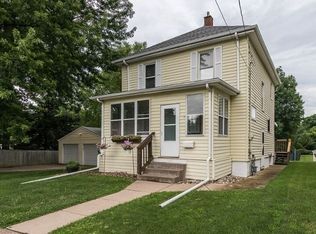 1720 28th Ave, Moline, IL 61265