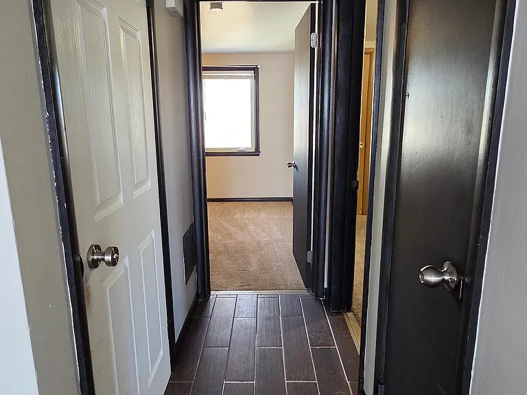 1644 1st Ave NE #2 — Photo 16
