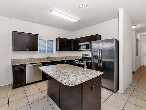 3rd image of 30170 W Pinchot Ave