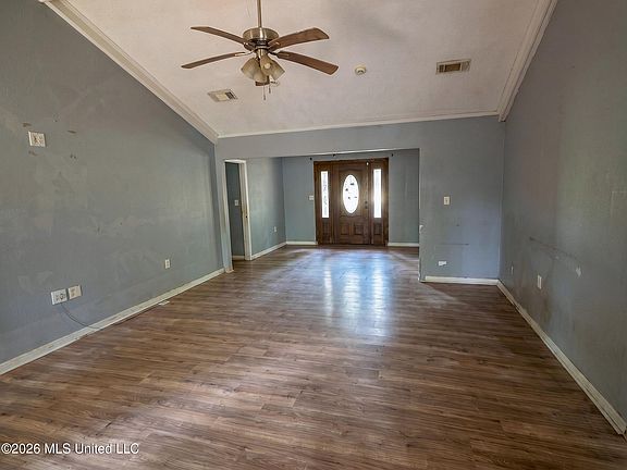 4th image of 142 Dogwood Cir