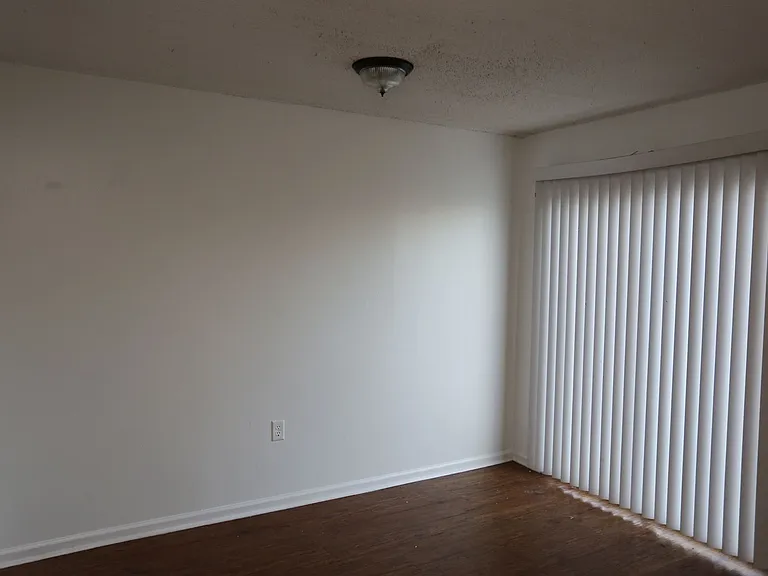 251 Knight Dr #7 — Photo 5