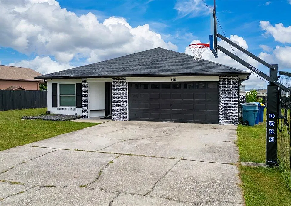 347 Betty Ln