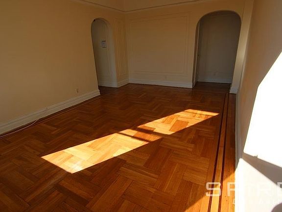2nd image of 2710 Newtown Ave APT 6H