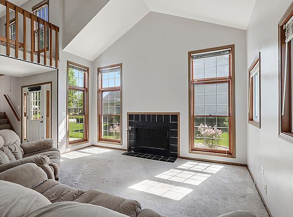 3rd image of 4443 Jefferson Dr
