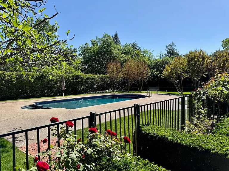 1701 Zinfandel Ln — Photo 27