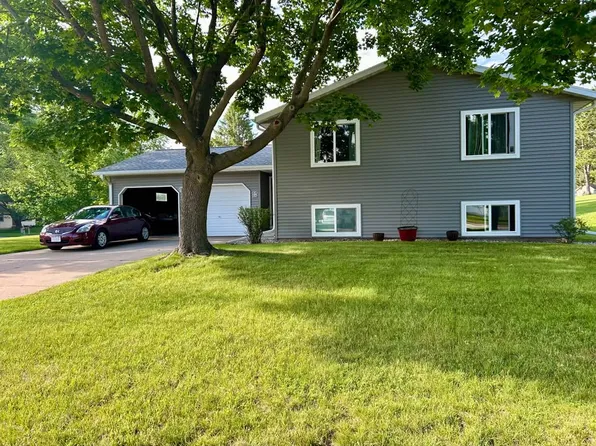 814 Evergreen Dr, Holmen, WI 54636