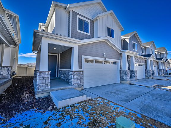 3rd image of 1179 W Racehorse Way