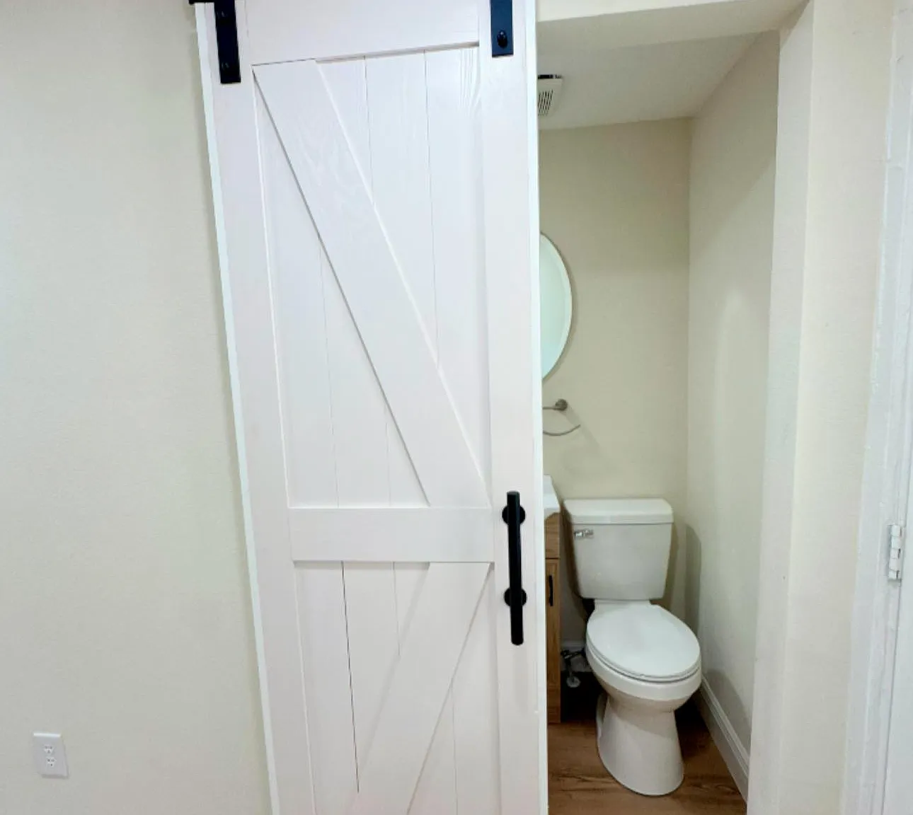 1 bed, 260 sqft, $900 — Photo 3