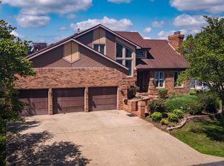 1571 Howard Rd, Marion, IL 62959