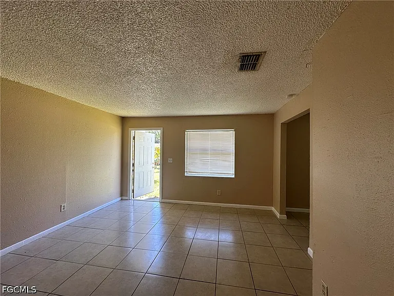 4425 Ruthann Ct — Photo 6
