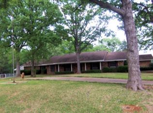 736 Range Rd, Palestine, TX 75801