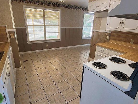 4th image of 907 Moorehill Dr