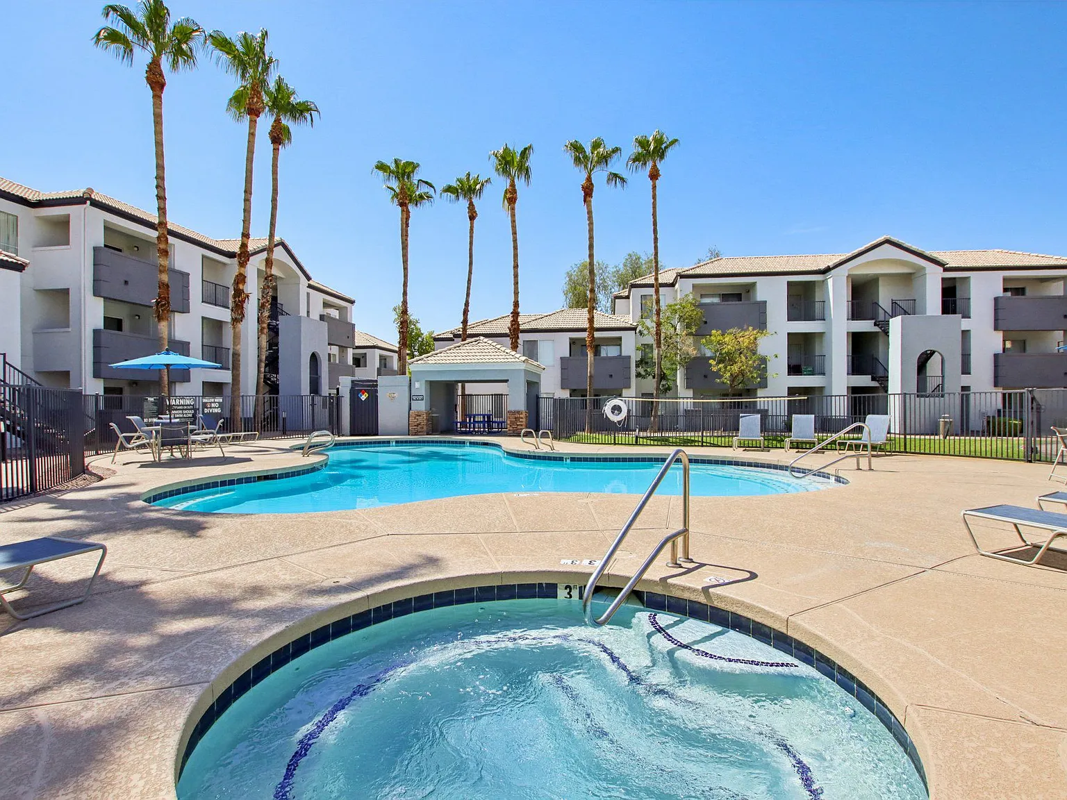 The Village at Sun Valley Apartments — Photo 3