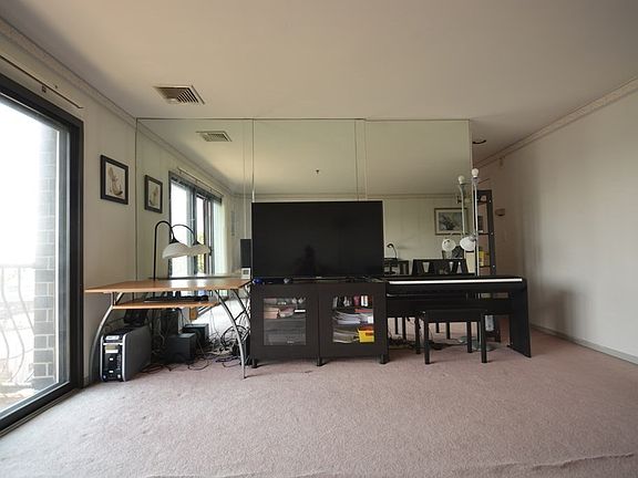 4th image of 500 Washington St APT 506