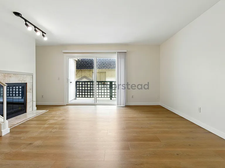 283 Date Ave #C — Photo 8