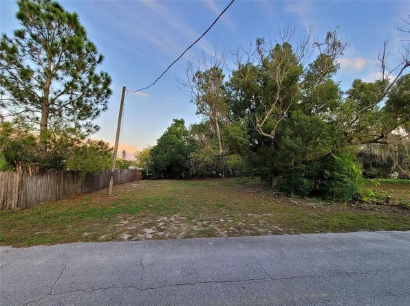 134 W Northside Dr #24, Lake Wales, FL 33853