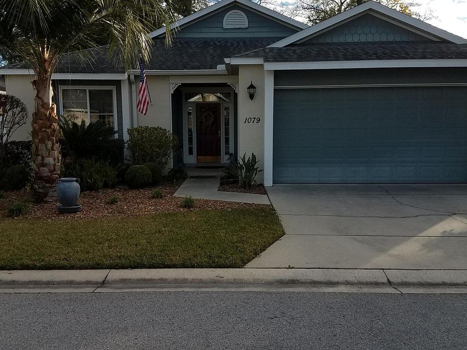 2nd image of 1079 NE 32nd Ave