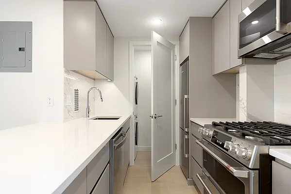 Rented by A&E Real Estate Management | media 9